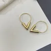 Met doosontwerpers Girls Stud -oorbellen GOUD V Letter 18k Gold Women Studs Luxe oorrang sieraden Moederdag geschenken vervagen nooit