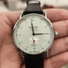 Orologi da polso Orologio al quarzo da uomo di alta qualità Serie Metro1108 Moda semplice da uomo di lusso appositamente personalizzato