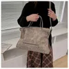 Vert Daim Femmes Messenger Sac Grand Cuir Mat Femme Fourre-Tout Sacs Rivet Gland Sac À Main Grand Gommage Dames Shopper Épaule 220923