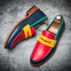 Nouveaux mocassins colorés pour hommes, chaussures décontractées à enfiler, chaussures de danse pour fête de mariage, à la mode, printemps-automne