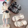 Zomer Baby Kid Flats Mode Feestjurk Strandschoenen Buiten Peuter Strass Zachte zool Meisjes Prinses Sandalen Veelzijdig 240108