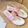 Designer sandália mulheres chinelos clipe toe chanely sandálias planas francês verão t amarrado senhoras sapatos praia mulher casual luxo flip flops moda feminina calçado de couro