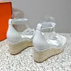 Sandales pour femmes à plateforme compensée Bride à la cheville en cuir véritable Semelle extérieure en cuir Muffin de paille Chaussures de soirée de luxe Chaussures plates de créateurs Chaussures d'usine avec boîte