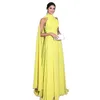 エレガントなアラビア語ドバイラップノースリーブのハイネックイエローシフォンフォーマルな機会ドレスフロアレングスイブニングドレスを備えたラインプロムドレス2024