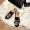 Summer Outdoor Leather Slipper Luxury Retro Fashion Beach Shoes Sandal Top Quality Classic Womens Half Slippers Animal Flowers Embroidery