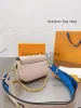 Designertas contrasterende damesschoudertas Hardwaregesp met gouden ketting om designertas te bedekken Modieuze en elegante crossbodytas voor dames Leren portemonnee