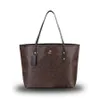 Designväska påsar påsar lyxväskor mode shopping väska på präglad kvinna handväska handväska axel stor kapacitet handväska 01