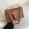 Hochwertige Muster-Krokodil-Damenhandtasche mit dicker Kette, Umhängetasche, 2024, Bonbonfarben, Doppelfach, kleine quadratische Flip-Tasche