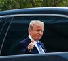 Drapeaux de bannière 25X32Cm Trump 2024 Autocollant de voiture Drapeaux de bannière Fournitures de fête Élection présidentielle américaine PVC Autocollants de fenêtre de voiture Drop Del Dhpk7