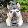 Winter Warme Hundemützen Winddicht Stricken Französische Bulldogge Hut Für Hunde Chihuahua Hut Flauschigen Ball Welpen Zubehör Haustier Hüte 240108