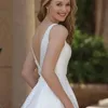 Elegant V Neck Satin A Line Wedding Dresses With Pockets Boho Garden Sleeveless Simple Bridal Gowns Sweep Train Backless Buttons Bride Modern Robes de Mariee CL3171