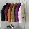 Kurtka damska płaszcza 2024 w bawełnianych ubraniach Krótki koreański stojak na stojak na kołnierz gęstość chleba damskie bluzki zimowe