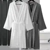 Femmes 100% coton Terry peignoir grande taille sucer serviette d'eau peignoir Kimono robe de chambre hiver été hommes gaufre vêtements de nuit 240108