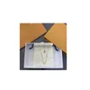 Med Box Classic V Letter Necklace Women Pendant Halsband 18K Gold Fashion SMEEXKE WOMENS MENS MÄNSLAGE Party Gift Fade Never Fade