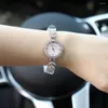 Orologi da polso Stile coreano Lusso Bracciale intarsiato con diamanti Orologio da donna in cristallo alla moda Orologi eleganti al quarzo impermeabili