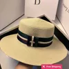 Casquettes de créateur Chapeau avec rayures multicolores petite abeille chapeau haut de forme mode d'été version coréenne pour les sorties ombrage et protection solaire chapeau de paille à larges bords