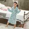 Mode enfants Robes de bain automne hiver enfants Peignoir enfants dessin animé flanelle maillots de bain fille doux ceinture pyjamas Szlafrok Peignoir 240108