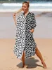 Kvinnors badkläder strand täcker tryck lång stor skjorta klänning rayon kaftan pareos bikini 2024 mantel plag kimonos beachwear cover-up sarong