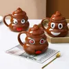 Muggar Creative Mug Ceramic Poop Cup Personlig rolig muggkopp Milk Coffee Beer Cup för hemmet vardagsrum matbord bar yq240109