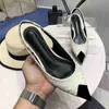 Famous designers recommend classic fashion sandals Toe cap hardware, perfect consistency, best understand women's hearts size35-40 41.No return or exchange