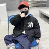 Autunno Bambini Boutique Abbigliamento Ragazze Ragazzi Lettera Giacca da baseball Cappotto per l'inverno Primavera Bambini Capispalla sportiva imbottita in cotone 240108