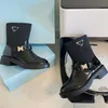 Botas de grife New Black Leather Ankle Chelsea Boots plataforma slip-on rodada botas planas chunky meia bota designer de luxo sapatos de cano alto