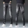 Jeans pour hommes EHMD Jeans déchirés pour hommes, points de peinture, éclaboussures d'encre, coton doux, étiquette en cuir à haute élasticité, noir, gris, pantalon Slim, oreilles rouges 2 T240109