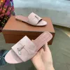 Designer Casual Chaussures Sandale Mule Summer Slipper Daim Cuir Sexy Femmes Cadeau Diapositives plates Charme ensoleillé Voyage en plein air Sliders Taille 35-40