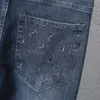 Herren-Designer-Jeans der Marke Lila, Herren-Damen-Jeans, hochwertiger gestickter Schriftzug, metallischer Schriftzug, violette Jeans, Jeans für Herren