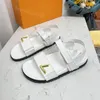 Sandálias de desenhista Sunset Comfort Mulheres Sapatos Flat Chinelos de Couro Correias Ajustadas Sandália de Borracha Fivela Chinelo de Lona Verão Praia Slides com Caixa 35-42