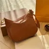 Diseñador Hobo bolso de lujo El nuevo bolso de la axila lienzo de cuero genuino bolso para mujer Cadenas de alta calidad Carteras Bolsos de hombro crossbody