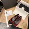 Nowy kanał Paris Luksusowy projektant czarny balet Flats Buty Kobiety marki pikowane oryginalny skórzany poślizg na balecze okrągłe palce damskie buty