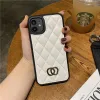 Diseñadores clásicos Funda ajustada para iPhone 13PRO 12 11 Diseñador White Rhombus Leather Luxury para iPhone 11 12 13 Pro Max Todas las series Fundas para teléfonos G24195PE