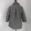 Abbigliamento per bambini Boutique Ragazzo invernale Cappotto in lana grigia a spina di pesce Cappotto britannico caldo trapuntato Abbigliamento Eid dell'anno 240108