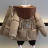 Nastolatki zimowe chłopcy dół kurtka trzymaj ciepły modny płaszcz dla dzieci z kapturem zamek błyskawiczny prezent urodzinowy 414 lat ubrania dla dzieci 240108