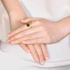 Cluster Ringe Natürliche Hetian Jade Feder Ring Chinesischen Stil Retro Kreative Einzigartige Antike Gold Handwerk Luxus Frauen Elegante Silber Schmuck