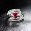 Cluster-Ringe S925 Ganzkörper-Silberimitat Blau Brillant Rot Korund Ein geometrischer Ring Mutter Bleistein 6 mm Hochzeit