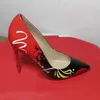 Klänningskor 2024 Spring Graffiti High Heel Pointed Thin Shallow Mouth Single Shoe Women's