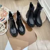 Bottines Chelsea de styliste pour femmes, bottines Martin à semelles épaisses, avec étiquette triangulaire, Muffin, nouvelle collection 2023