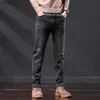 Jeans pour hommes Hommes extensible déchiré maigre Biker broderie dessin animé imprimé jean détruit trou Slim Fit Denim haute qualité Hip Hop noir JeansL240108