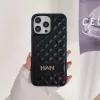 شبكة شعرية فاخرة مصممة مبطن الحالات للهاتف iPhone 14 Promax 12 13 Pro Max Women Fashion Leather Letters Home Cover Cover Growment G241103PE