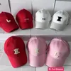 Tasarımcı Top Caps C Aile Zafer Kemeri Büyük Etiket Ördek Dil Şapkası Sıradan Erkek ve Kadın Şapkası Geniş Brim Beyzbol Şapkası Büyük Baş Bel Derin Top J85E