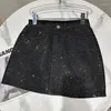 Saias 2024 coleção primavera verão strass diamantes denim magro bodycon curto mini saia mulheres gh508