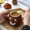 Muggar Creative Mug Ceramic Poop Cup Personlig rolig muggkopp Milk Coffee Beer Cup för hemmet vardagsrum matbord bar yq240109