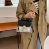 Сумки на ремне Роскошные дизайнерские сумки в клетку с узором Женская пряжка с декором и клапаном Модная искусственная кожа через плечо Высокое качество Bagcatlin_fashion_bags