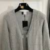 10009 XL 2024 Milan Runway Пальто Осеннее брендовое пальто в том же стиле с круглым вырезом Высококачественная белая женская одежда с длинными рукавами 20240065