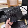 10a Bolso de diseñador KAIA SMALL SATCHEL CUERO LISO Monederos Bolso de mano de cuero Bolso de hombro de moda Patrón de caviar Mujeres Bolsos de noche de lujo Cuerpo cruzado de lujo