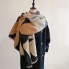 Fengqiu Winter Nieuwe Sjaal Damesmode Veelzijdige Nekband Mode Kasjmier Verdikt Warm en Koudbestendig Dubbelzijdige Sjaal