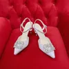 Chaussures de marque célèbres Sandales et talons hauts pour femmes Sandales de créateurs célèbres pour femmes Chaussures de banquet à la mode pointues roses Diamant d'eau Fabricant de chaussures de luxe Luxury mb