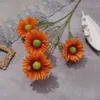 Fleur artificielle de tournesol, marguerite simple à 4 têtes, décoration de rangée de fleurs pour aménagement paysager de mariage, fleur en soie, ornements de maison QR